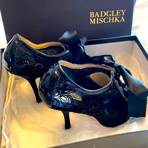 Badgley Mischka shoes , absolutely beautiful . Wore once